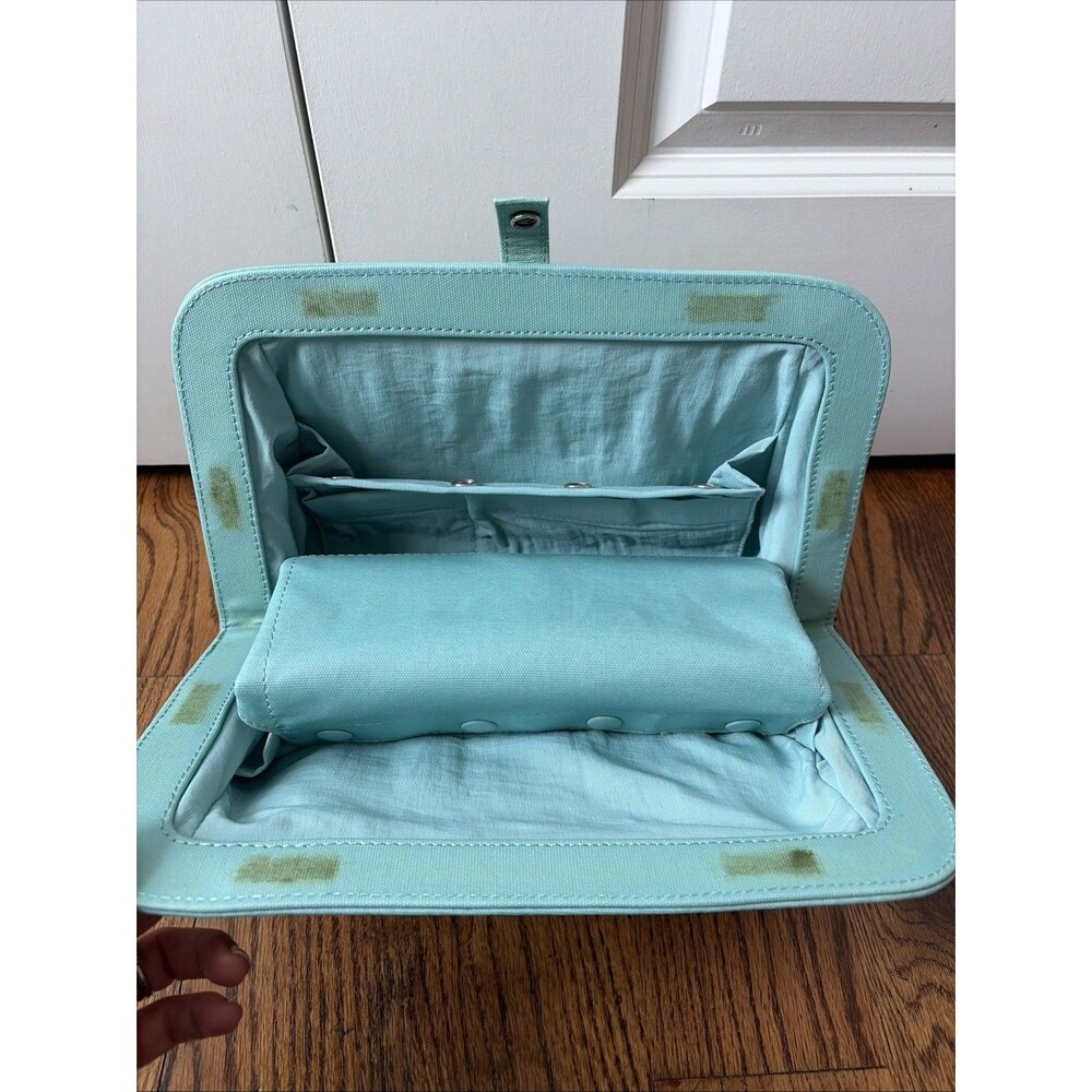 Petunia Pickle Bottom Diaper bag Wristlet With Changing Pad - Picture 4 of 5